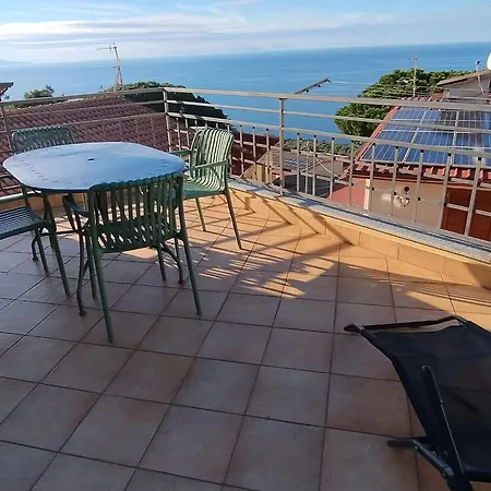 Vista Mare Con Terrazzo Bed & Breakfast *